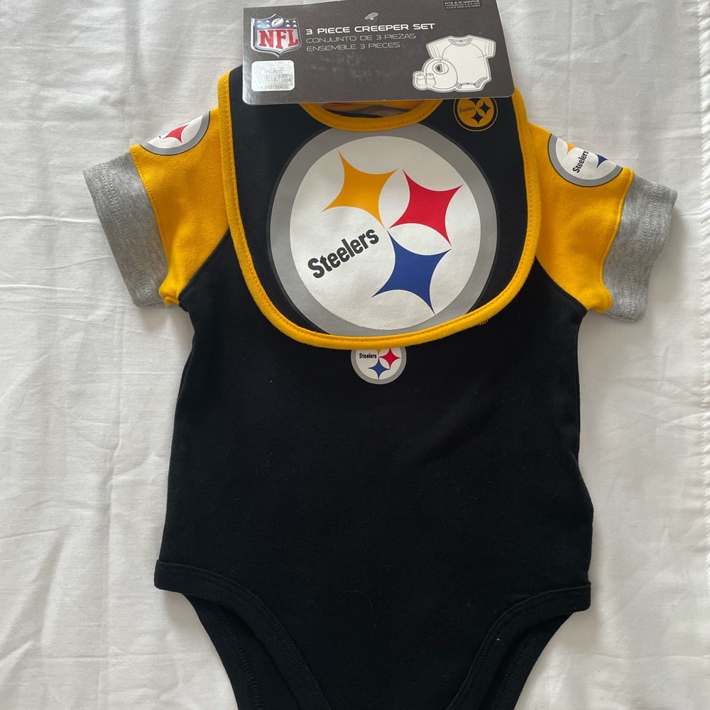 NFL Steelers 3-piece Onesie Set, 9-12 Months! (NWT)